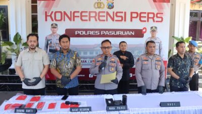 Kapolres Pasuruan AKBP Harto Agung Cahyono melalui Waka Polres, Kompol Andy Purnomo pada konferensi pers di Mapolres Pasuruan