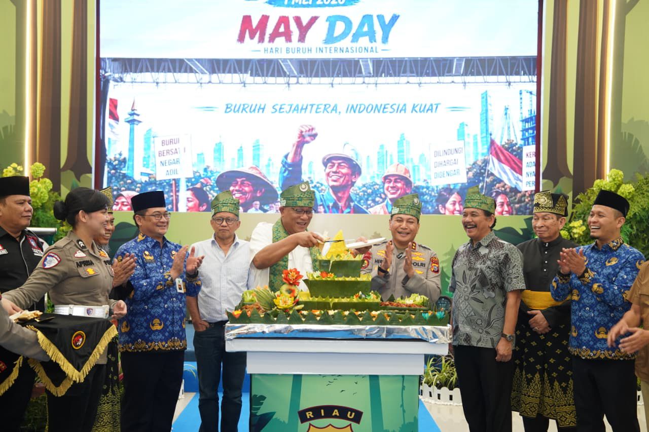 Menteri Lingkungan Hidup Mohammad Jumhur Hidayat