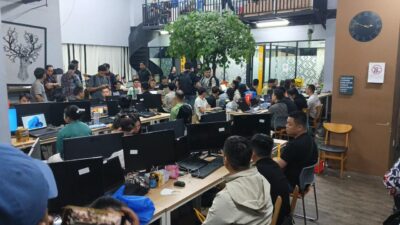 321 warga negara asing (WNA) yang diamankan dalam pengungkapan kasus perjudian online jaringan internasional di Jakarta Barat dipindahkan ke sejumlah kantor imigrasi