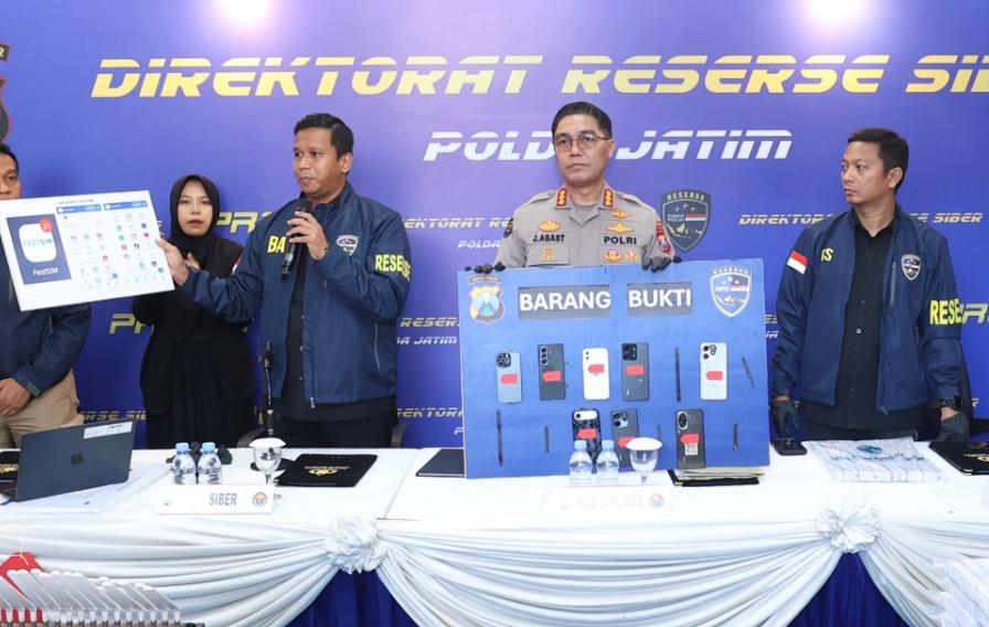 Kabidhumas Polda Jatim, Kombes Pol Jules Abraham Abast
