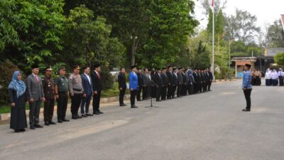 Upacara dipimpin langsung oleh Walikota Langsa, Jeffry Sentana S Putra SE sementara Miftahul Arifin S.Tr.IP bertindak sebagai Komandan Upacara