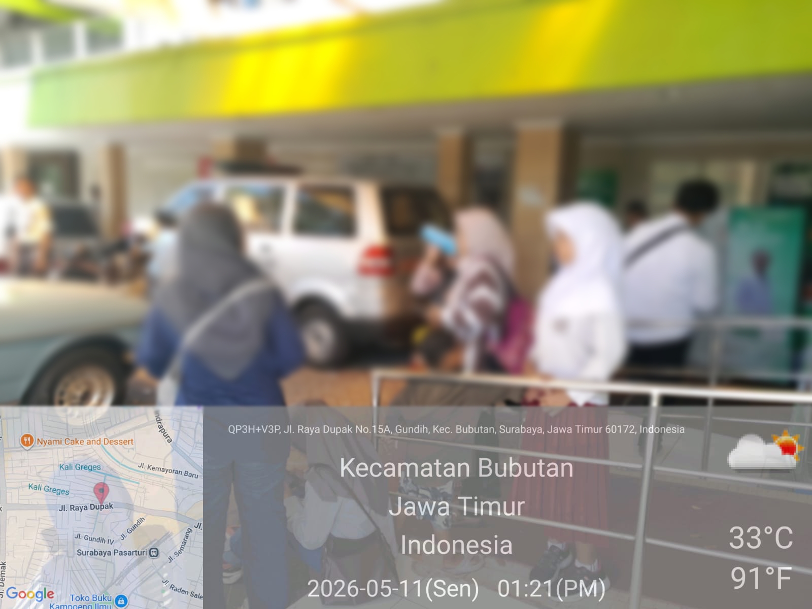 Siswa-siswi SDN Tembok Dukuh Surabaya Keracunan Massal usai mengkonsumsi MBG hingga di larikan ke RS IBI