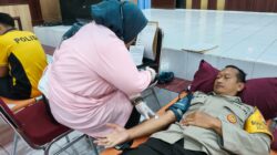 Hari Ulang Tahun (HUT) Bhayangkara ke-80, Polres Blitar Kota Polda Jatim menggelar kegiatan Bakti Kesehatan berupa donor darah