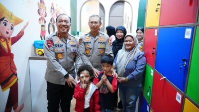 Wakapolri Komjen Pol. Prof. Dr. Dedi Prasetyo, S.H., M.Hum., M.Si., M.M., didampingi As SDM Kapolri Irjen Pol. Dr. Anwar, S.I.K., M.Si.,
