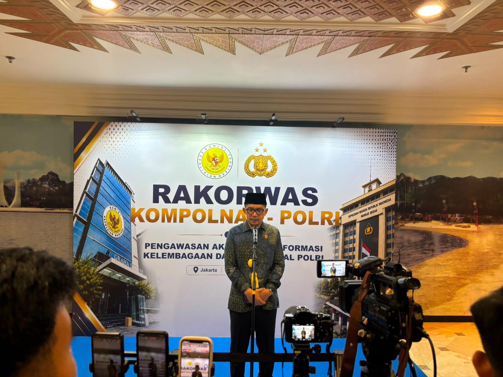 Dr. Yusuf Warsyim, S.Ag., M.H., selaku Komisioner Kompolnas sekaligus Ketua Panitia Rakorwas Kompolnas 2026