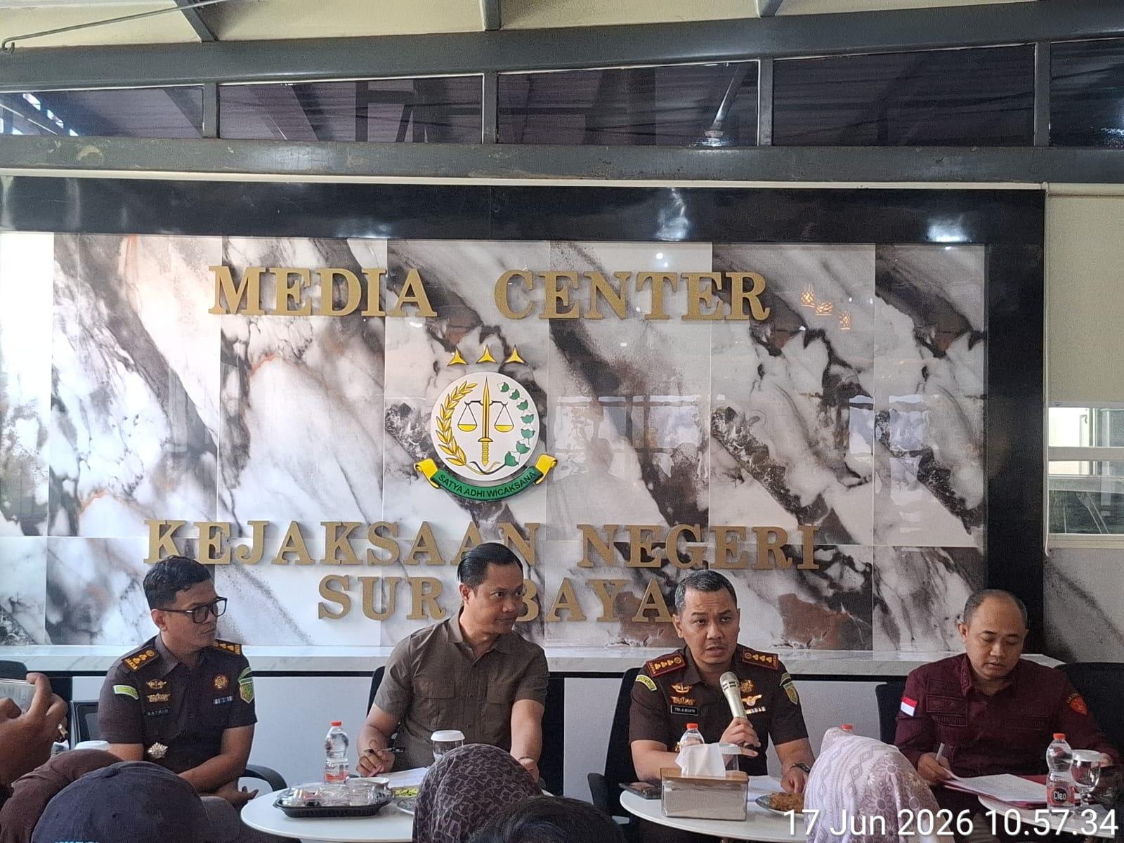 Kejaksaan Negeri (Kejari) Surabaya resmi menghentikan penyelidikan dugaan tindak pidana korupsi dalam pengelolaan keuangan RSUD dr. Soetomo Surabaya