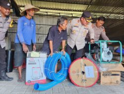 Polres Pelabuhan Tanjung Perak Salurkan Bantuan Alat Pertanian untuk Dukung Ketahanan Pangan Nasional