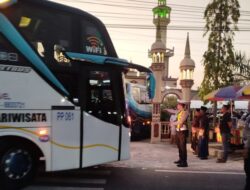 Kasatlantas Polres Bangkalan Sambut Kedatangan Jamaah Haji, Wujudkan Pelayanan Humanis kepada Masyarakat