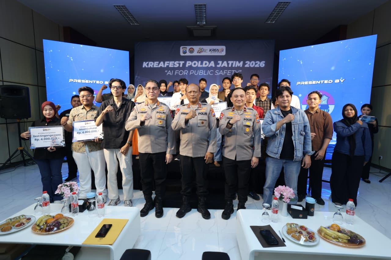 Polda Jatim mendorong pemanfaatan teknologi kecerdasan buatan atau AI untuk mendukung keamanan publik melalui ajang KREAFEST 2026