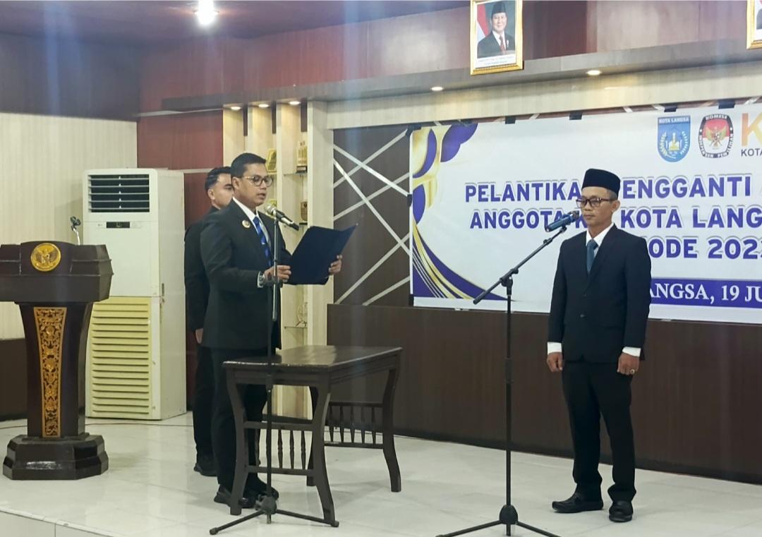 Walikota Langsa, Jeffry Sentana S Putra, SE melantik Mohammad Khoiri sebagai Anggota PAW, KIPKota Langsa periode 2023–2028