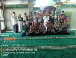 Kapolsek Karangpilang Gelar Safari Jumat di Masjid Baitul Muttaqin Kedurus Dukuh, Pererat Silaturahmi dan Kamtibmas