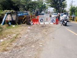Proyek Pembangunan Jembatan di Jalan Raya Tangkel Kecolongan Tanpa Ada Pengawasan dan Papan Nama