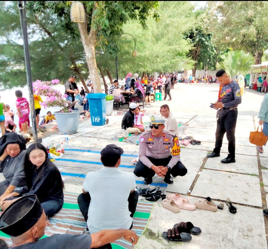 Polres Pelabuhan Tanjung Perak bergerak cepat dengan melakukan patroli dialogis dan pengamanan ketat di area wisata