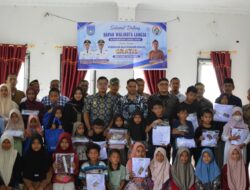 Wali Kota Langsa Serahkan Seragam Sekolah Gratis bagi 276 Anak Yatim Piatu di Langsa Barat