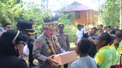 Astamaops Kapolri Berbagi Semangat Belajar Bersama Anak-Anak Papua di Pusat Olah Seni Wesaput