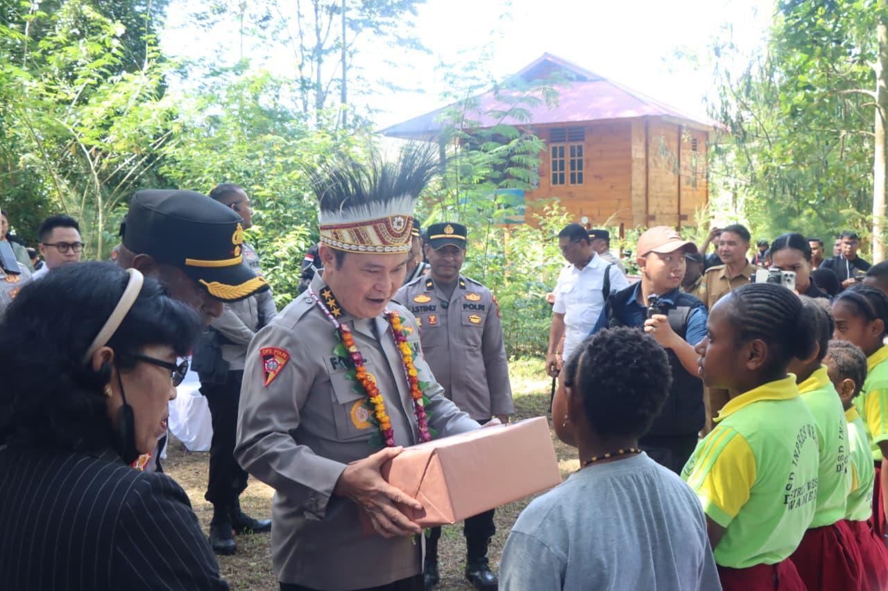 Asisten Utama Kapolri Bidang Operasi (Astamaops Kapolri), Komjen Pol. Dr. Muhammad Fadil Imran, M.Si.,
