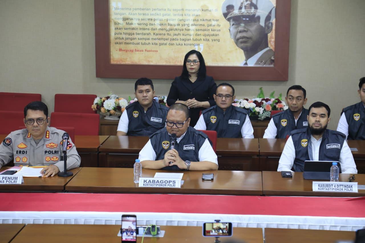 Kortastipidkor Polri menetapkan sejumlah tersangka dalam perkara dugaan tindak pidana korupsi