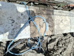 Krisis Air Bersih, Dampak Proyek U-Ditch Pokmas Perak Berdaya: Pipa PDAM Putus dan Sisa Tumpukan Tanah Ancam Kesehatan 