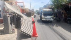 Warga Karangbong Sidoarjo Was-was! Belum Genap Sebulan, Dua Truk Ekspedisi Runtuhkan Kanopi hingga Ciderai Remaja