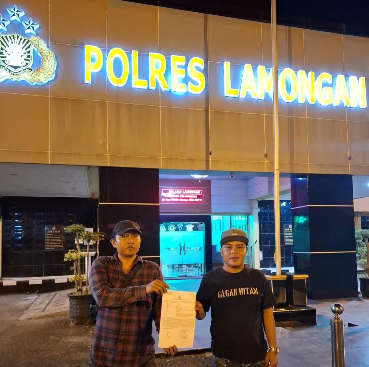 Kasus dugaan pengeroyokan dan pengerusakan yang dialami dua wartawan asal Surabaya saat melakukan investigasi di Desa Sumengko, Kecamatan Kedungpring, Kabupaten Lamongan