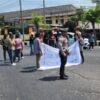 Kanit Turjawali Polres Bangkalan Sigap Atur Arus Lalu Lintas Saat Aksi Demo