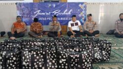 Jumat Berkah Pererat Silaturahmi, Kasatlantas Polres Bangkalan Hadir Berbagi di Tengah Masyarakat