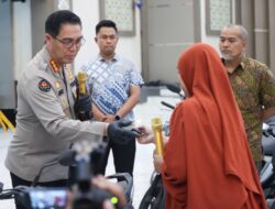 Polda Jatim Kembalikan Mobil dan Motor Hasil Ungkap Kasus Curanmor kepada Para Korban Tanpa Biaya