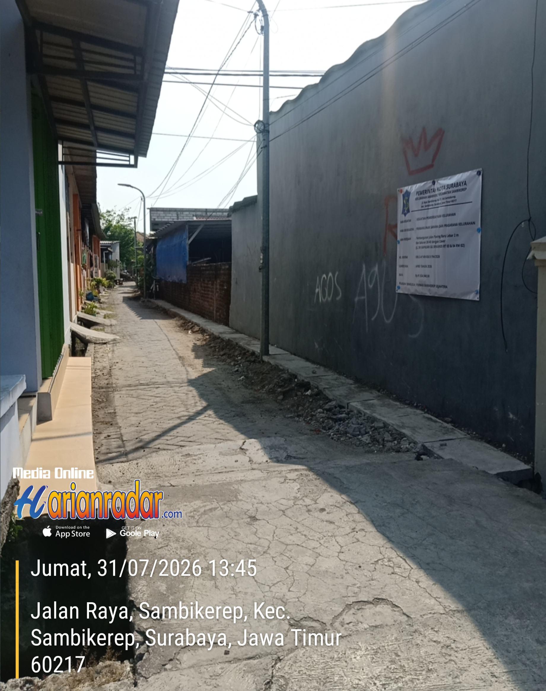 Proyek pembangunan saluran u-ditch dan jalan paving baru selebar 2 meter Jalan Dukuh Kapasan Gang Srikandi (RT 03 & RT 04/RW 02)