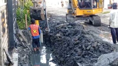 Pembangunan Saluran U-Ditch 40/60 dengan Cover Gandar 5 Ton di Jalan Ikan Buntek, Kelurahan Perak Barat, Kecamatan Krembangan Kota Surabaya