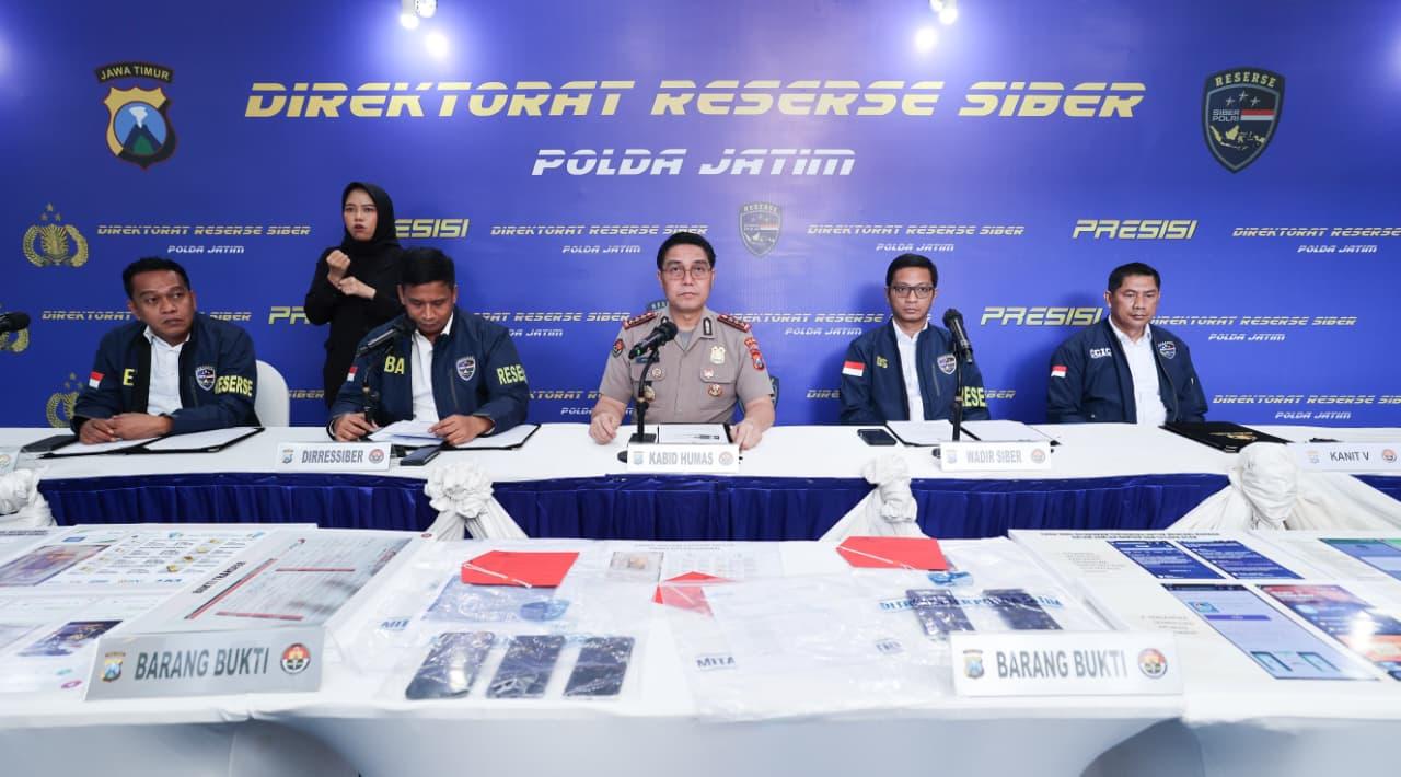 Kabid Humas Polda Jatim Kombes Pol Jules Abraham Abast