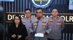 Kadivhumas Polri Irjen Pol. Johnny Eddizon Isir
