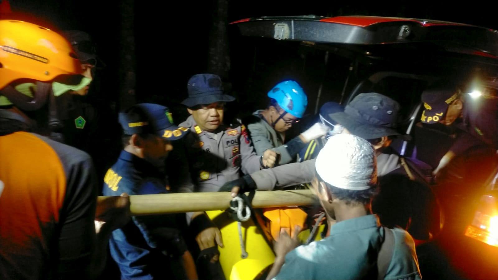 Polres Bondowoso Berhasil Evakuasi Dua Jenazah di Gunung Piramid