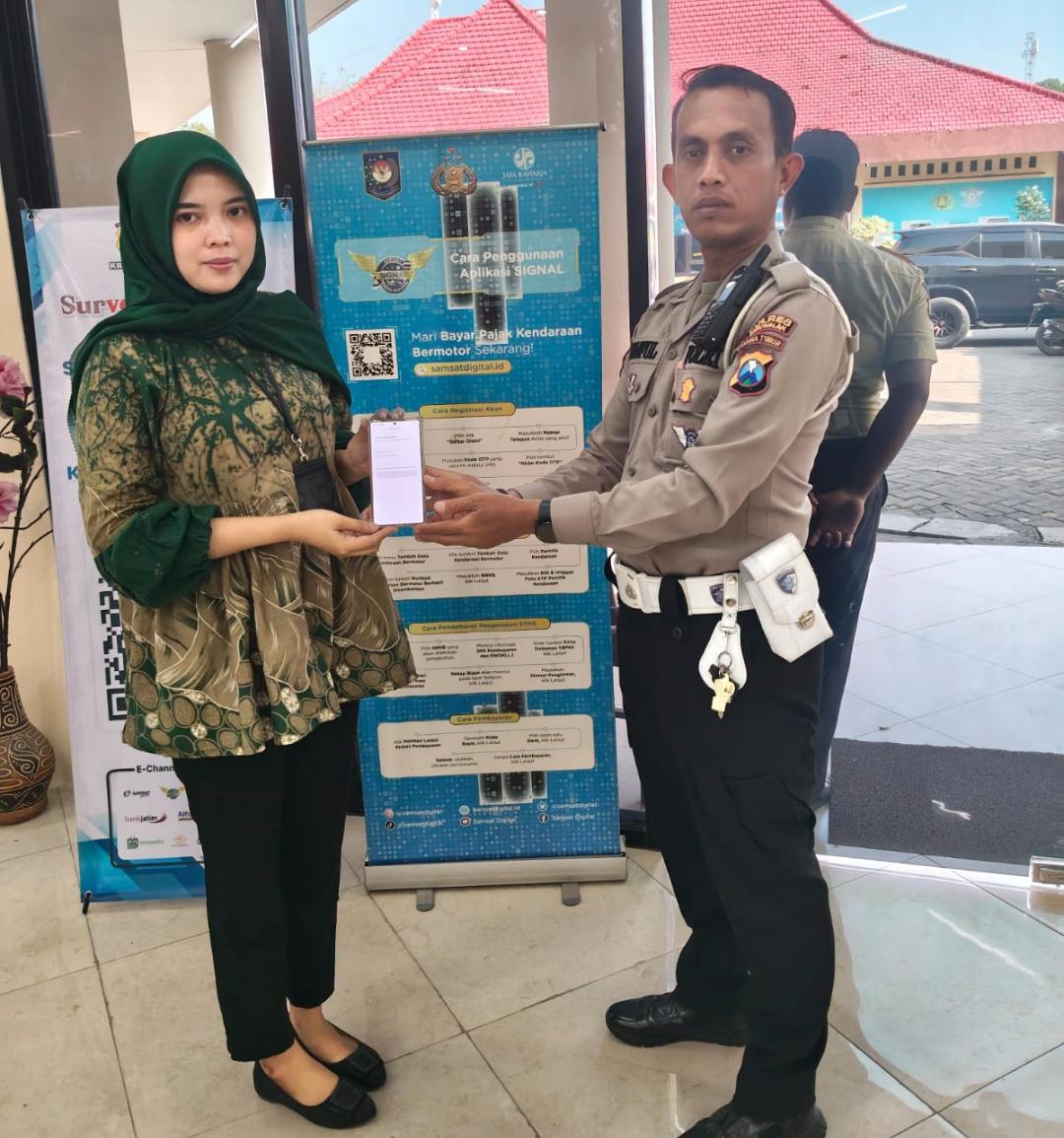 Aipda Syaiful, Baur Formulir Samsat Bangkalan.