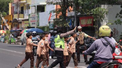 Inovasi Srikandi Care, Cara Polres Lamongan Dekatkan Diri ke Masyarakat
