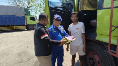 Polres Situbondo Perketat Pemeriksaan Muatan Truk di Pelabuhan Jangkar