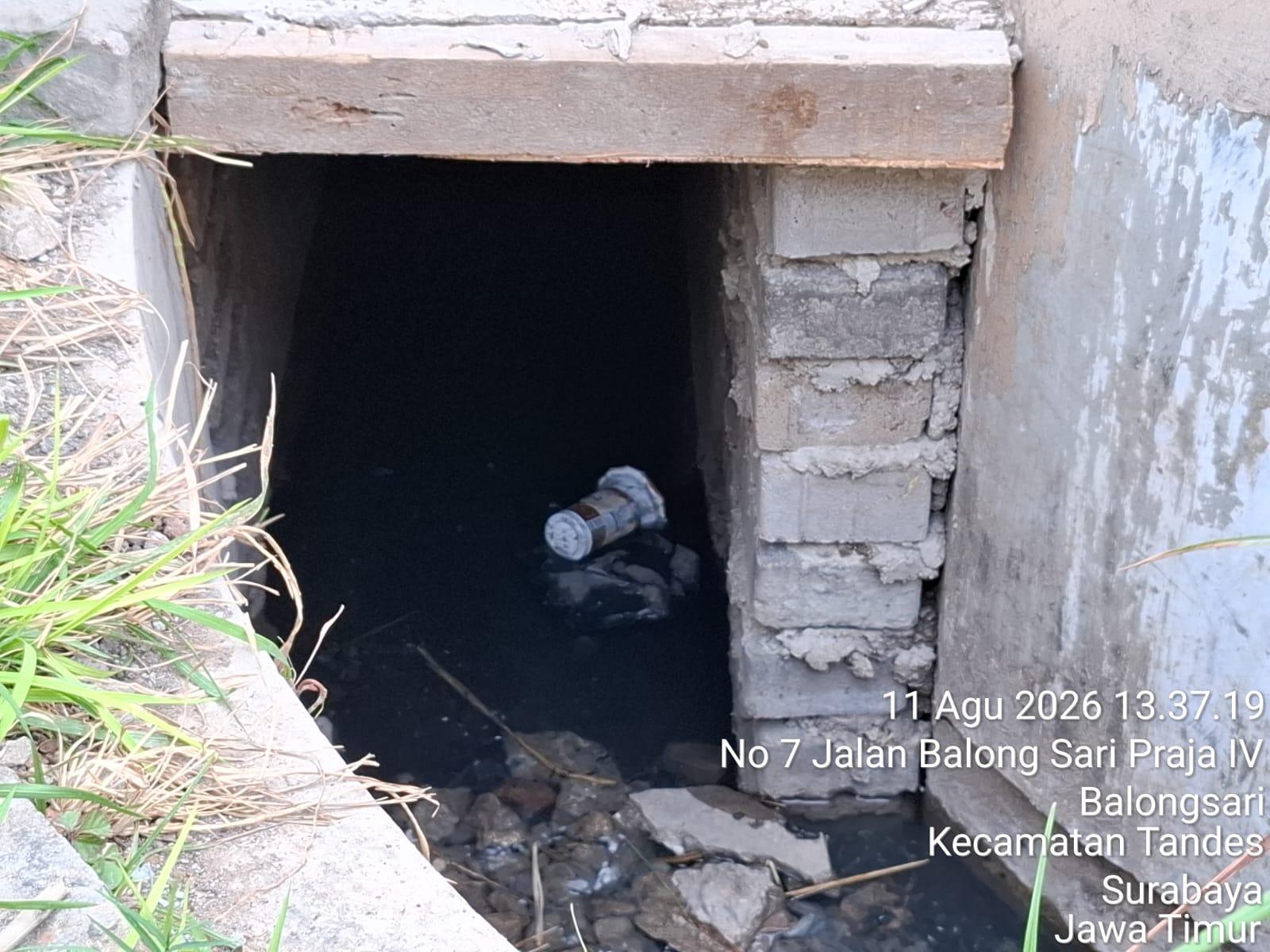 Pokmas Balongsari Kompak Proyek Saluran Air Jalan Balongsari Praja Ganti U-Ditch Jadi Paving Plesteran