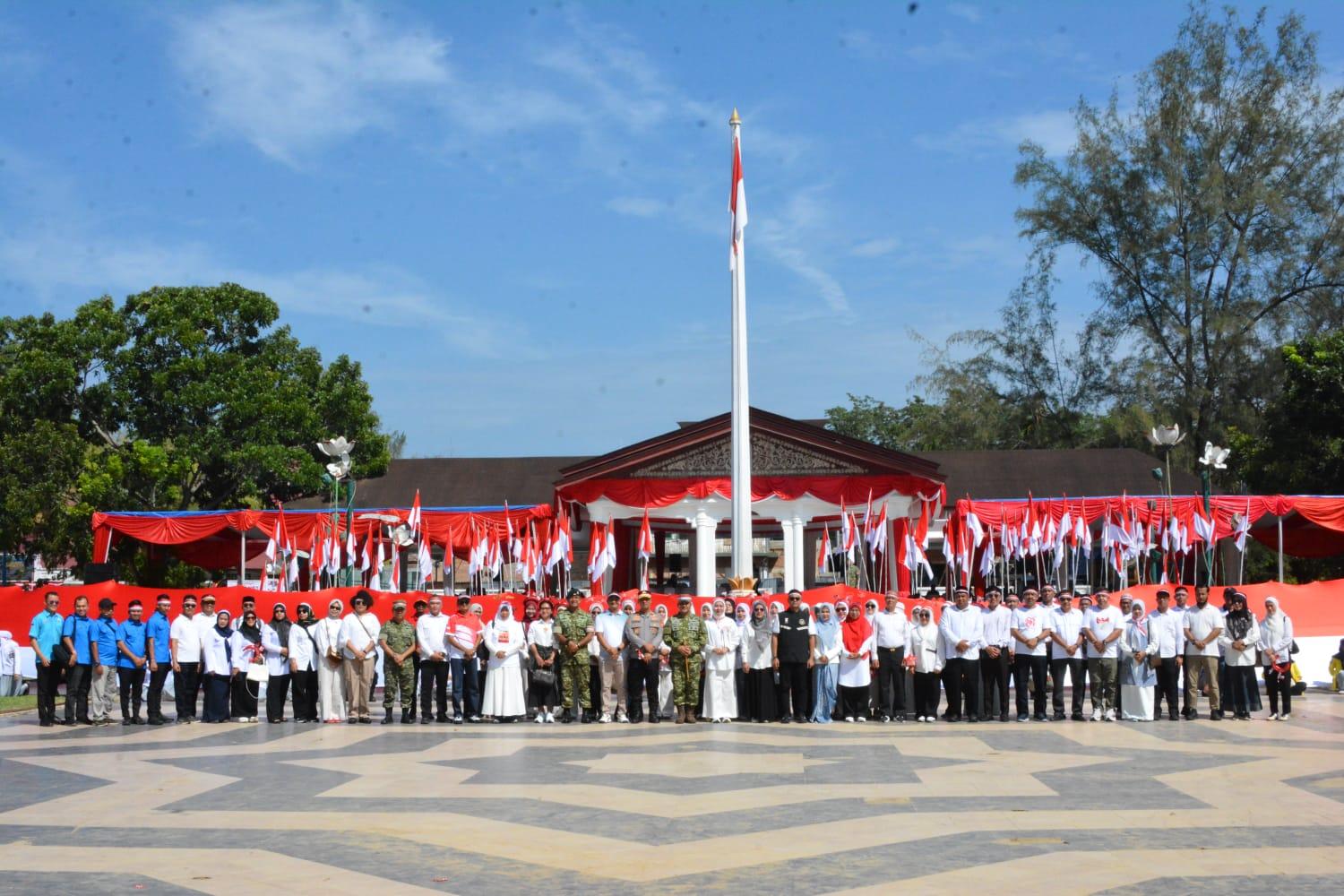Pawai Kirab Bendera Merah Putih dalam rangka HUT ke-81 Kemerdekaan Republik Indonesia yang digelar Pemerintah Kota Langsa