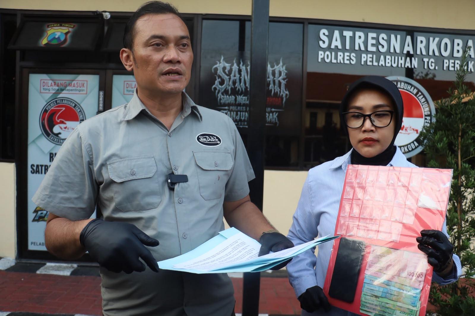 Kasatresnarkoba Polres Pelabuhan Tanjung Perak AKP Adik Agus Putrawan