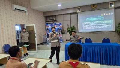 Cegah Hoaks dan Deepfake, Polres Tanjung Perak Bekali Pelajar dengan Pemahaman AI