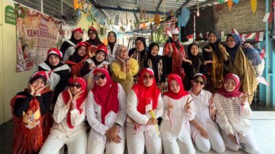 Gokil! Totalitas Tanpa Batas Aksi Kocak Guru dan Karyawan TK Kusuma RSU Dr Soetomo Bikin Ketawa Lepas di HUT RI ke-81
