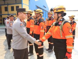 Polri Kembali Kirim Tim SAR dan Bantuan Logistik untuk Percepat Penanganan Gempa NTT