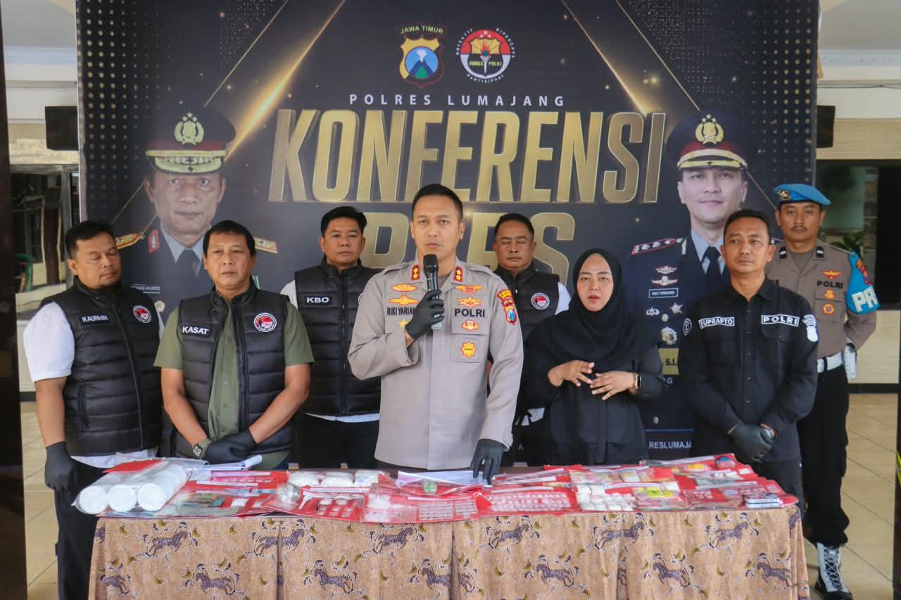 Kapolres Lumajang AKBP Riki Yariandi