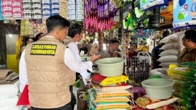Satgas Pangan Polres Pasuruan Kota Polda Jatim bersama instansi lintas sektor menggelar sidak ke sejumlah pasar tradisional