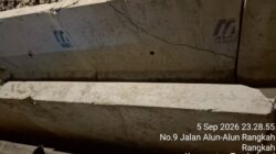 Proyek Drainase Alun-Alun Rangkah Diduga Asal-Asalan, Material U-Ditch Retak Tetap Dipasang: Lurah Bungkam!