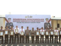 Redam Konflik SARA hingga Ungkap Narkoba, 12 Personel Polres Tanjung Perak Terima Penghargaan