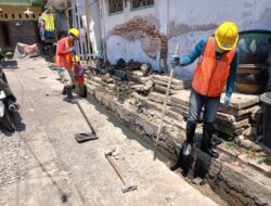 Dilema! Diduga Bertolak Belakang Perjanjian Resmi: Pengawas Kontrak Perorangan Tapi Kerja Tim | Lurah Genteng Angkat Bicara Soal K3