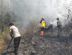 Polres Ngawi dan Tim Gabungan Jinakan Api di Gunung Botak, Medan Berat Jadi Tantangan