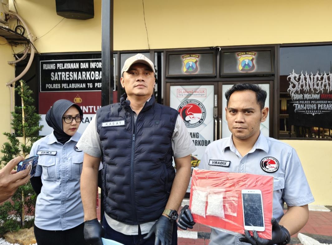 Kasatresnarkoba Polres Pelabuhan Tanjung Perak AKP Adik Agus Putrawan