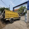 Konsultan Tangan Kanan Pemkot Surabaya Diduga ‘Main Mata’, Pembangunan Jalan Dukuh Kapasan Rusak Akibat Proyek SMPN 20