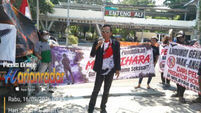 Aksi unjuk rasa yang dimotori oleh puluhan massa Gagak Hitam bersama LSM ABABIL (Anak Bangsa Berjiwa Intelektual) di bawah komando H. Bakri